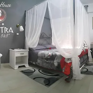  招待所 Elettra